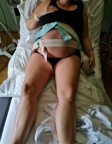 prettypregnant35 ヌードモデル 写真