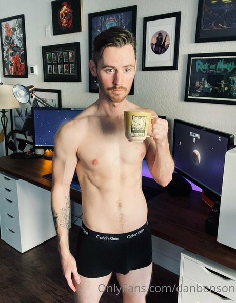 熟女 BBC オンリーファンズ アート裸 ギャラリー