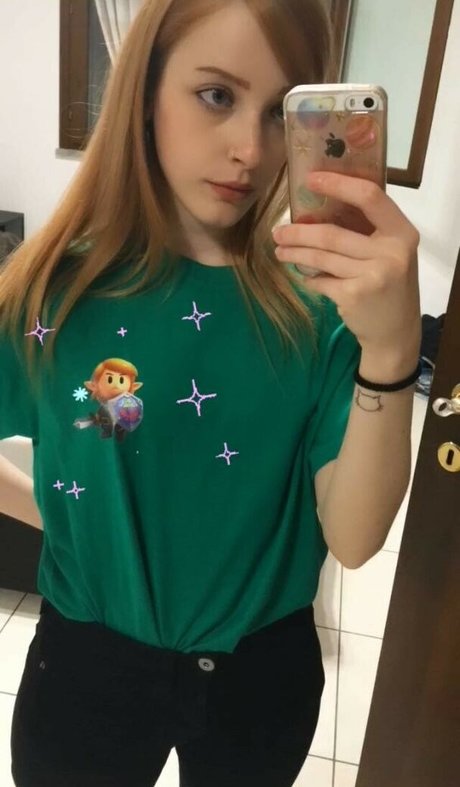 年配の熟女オンリーファンズ ポルノグラフィック 写真