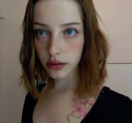 巨乳熟女オンリーファンズ ポルノ 写真