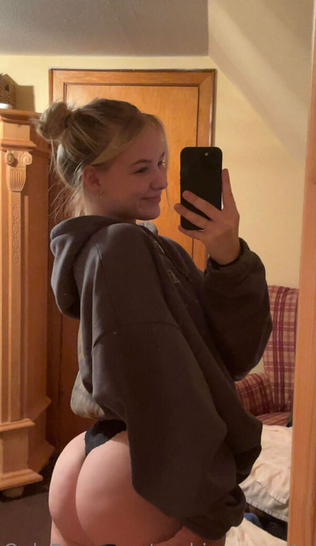 sophieamparita ポルノスター 写真