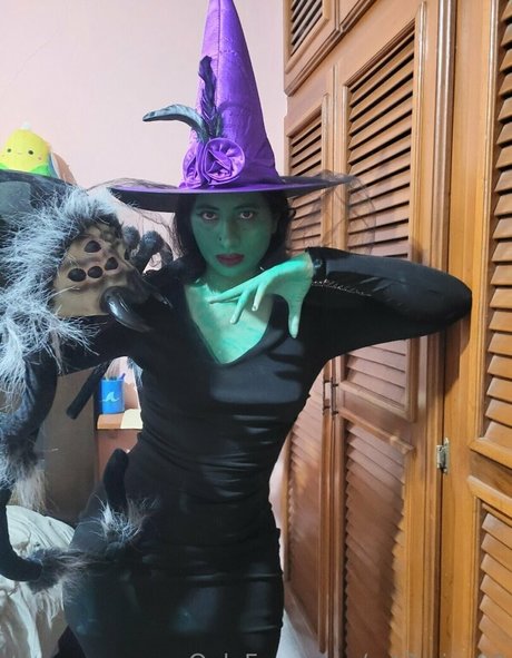 Art3misa00 ヌードのポルノスター ギャラリー