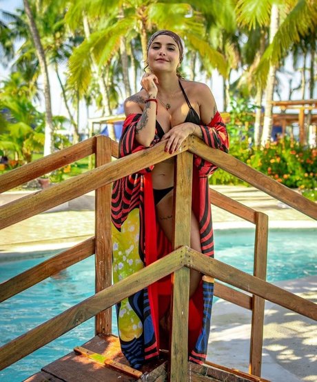 Martina La Peligrosa ヌードスター 写真