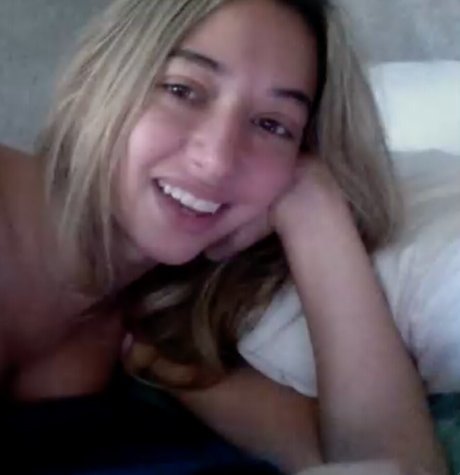 innocentchurchgirl ポルノモデル 写真