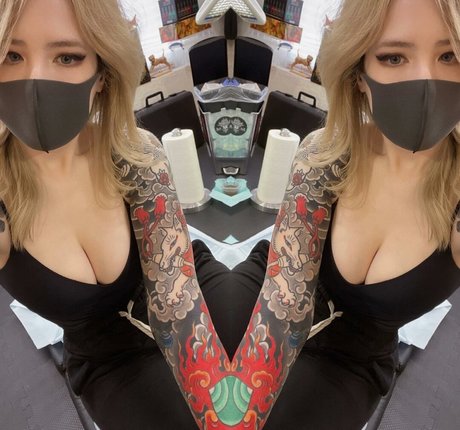 Candie Bolton HD女優 写真