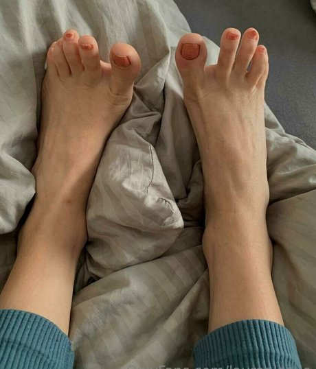 lauraaloove アダルトスター 写真