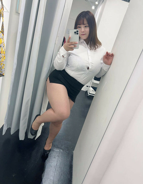 Hoshino Ume ヌードモデル ギャラリー