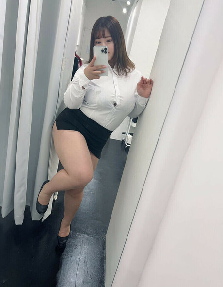 Hoshino Ume 独占モデル 写真