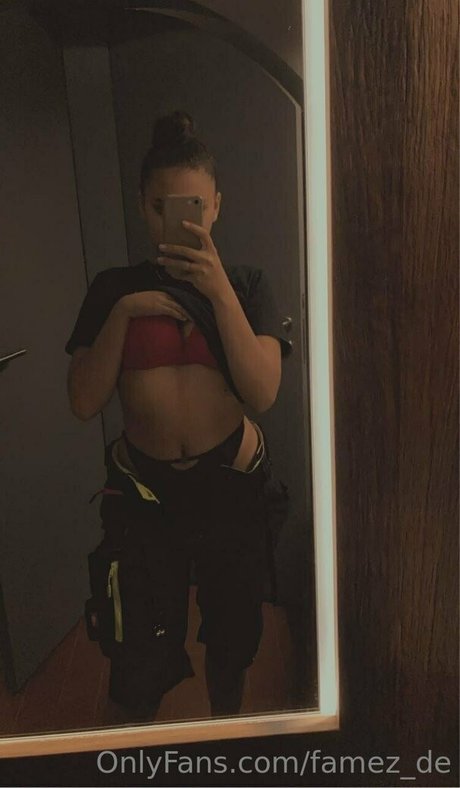 famez de アートモデル 写真