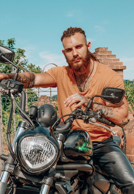 40歳のオンリーファンズ セクシーxxx 画像