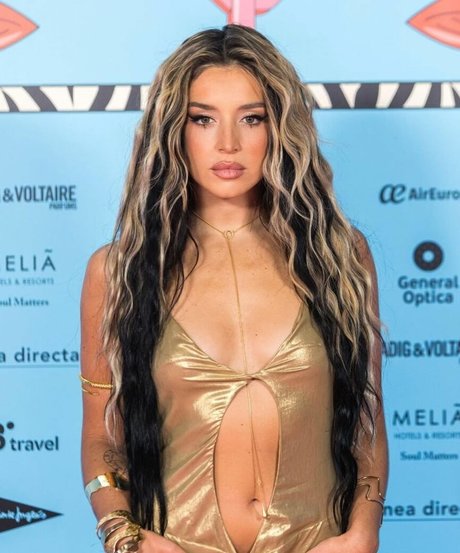 Lola Indigo アートスター ギャラリー