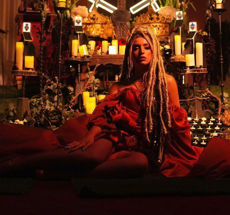 ブルネットのPOV オンリーファンズ セックス 写真