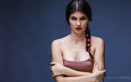 黒檀ペッギングオンリーファンズ 美しいヌード 写真