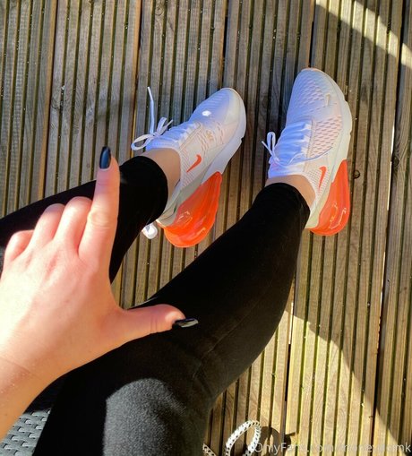 moneydomk ポルノモデル 写真