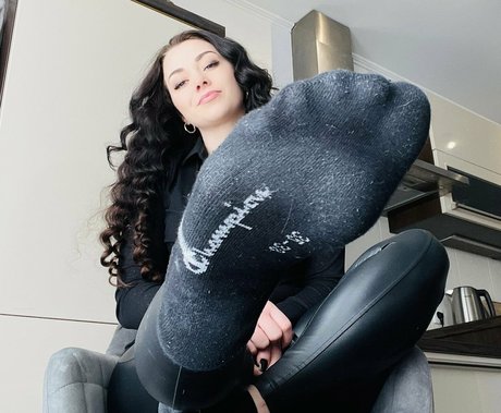 巨乳タトゥーオンリーファンズ 美しい裸 写真