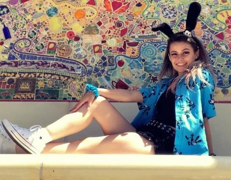 偽おっぱいオンリーファンズ アート裸 画像