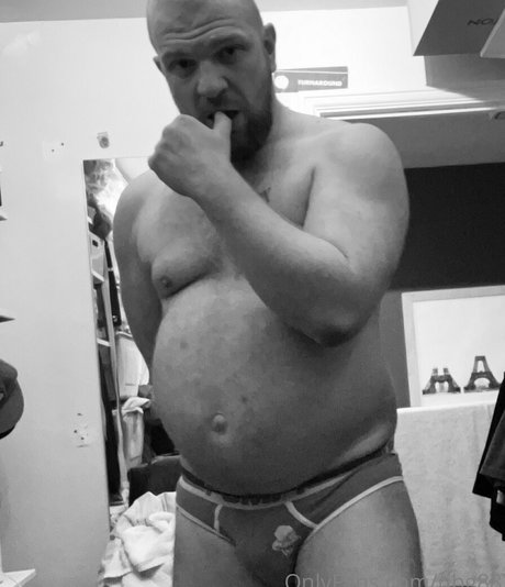 ubg88 トップモデル 画像