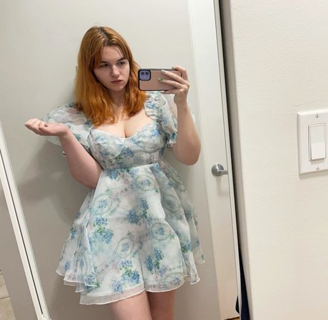 Sarah Z ヌードのポルノスター ギャラリー