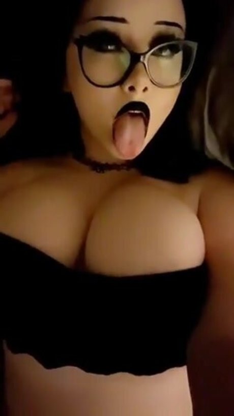 裸の女の子オンリーファンズ エロチック 写真