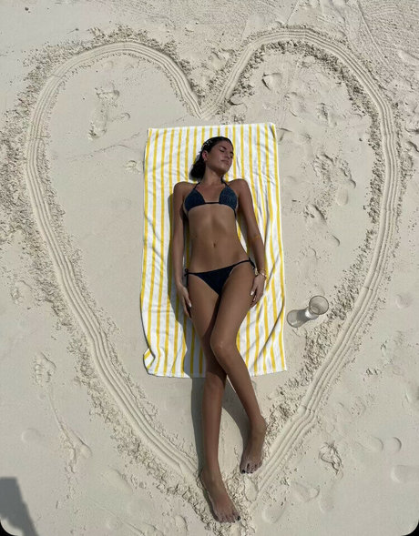 オイルを塗った巨乳オンリーファンズ ホットポルノ ギャラリー