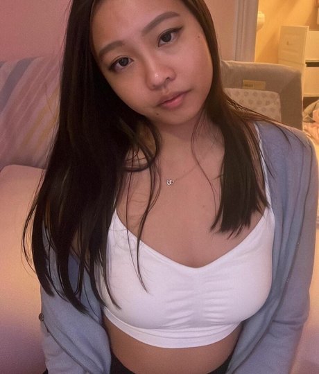 queenbaddii セクシーなスター 写真