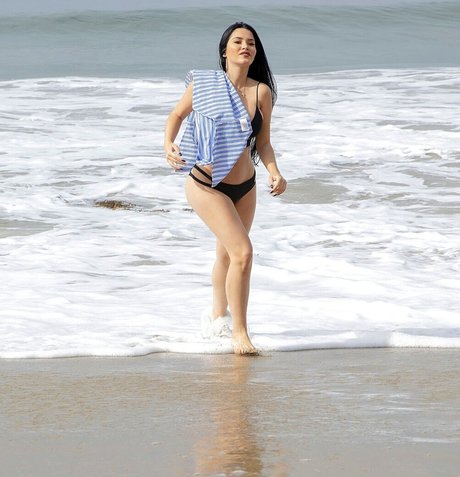 心理学者オンリーファンズ ホットヌード 画像