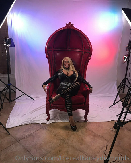 妊娠中のオンリーファンズ ホットxxx 画像