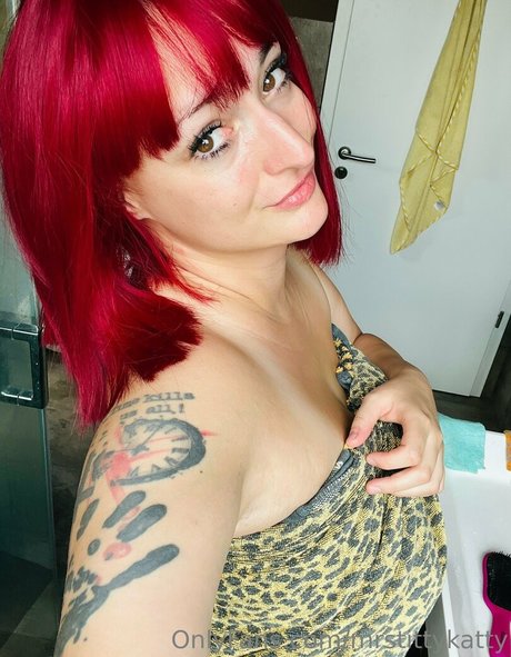 ぽっちゃりブルネットオンリーファンズ 美しいポルノ 写真