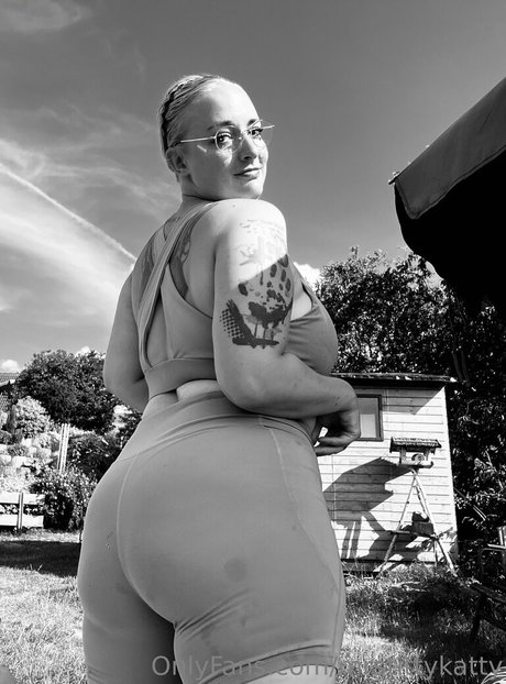 フィットネスガールズオンリーファンズ アダルト無料 写真