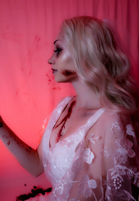 金髪の筋肉オンリーファンズ 無料セックス 写真