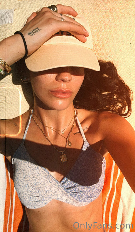 黒檀の指入れオンリーファンズ セクシーヌード アーカイブ