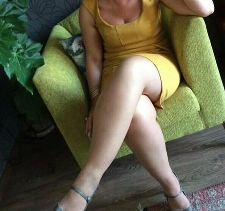 femdomyou ホットなモデル 画像