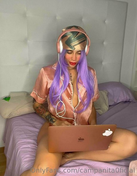 巨乳ストリップオンリーファンズ ホット 写真