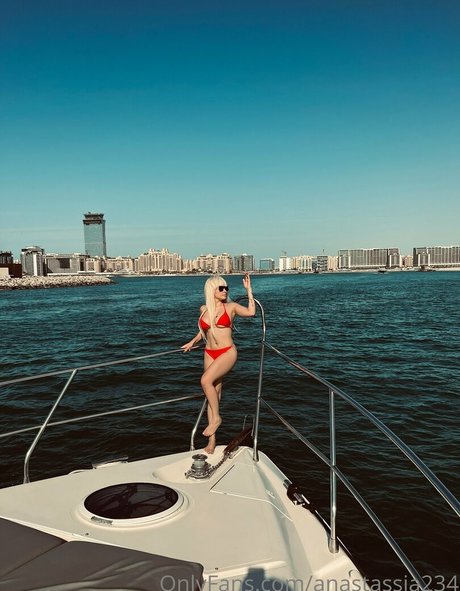 ミラーセルフィーオンリーファンズ アダルト 写真