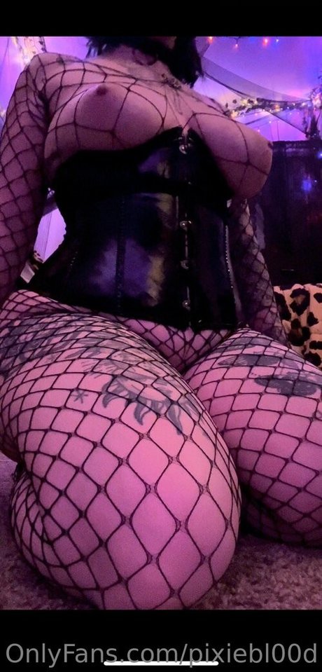 pixiebl00d 限定スター 写真