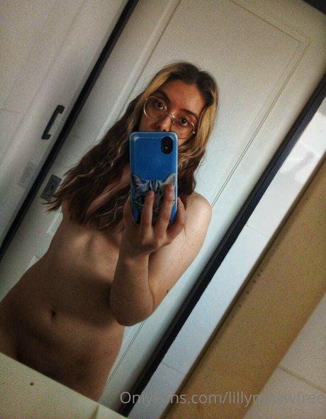 lillymeawfree 裸のポルノスター 画像