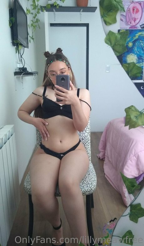 lillymeawfree ポルノスター セックス 画像