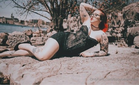 大きな乳輪 オンリーファンズ セックス ギャラリー