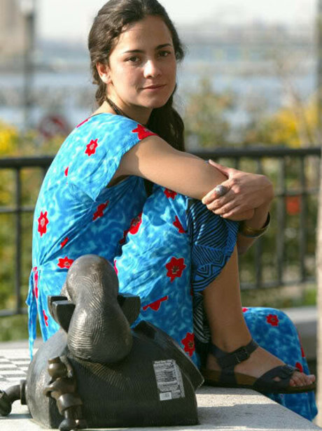 Alice Braga HD女優 画像