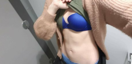 sexy wilderness ポルノスター ヌード 画像