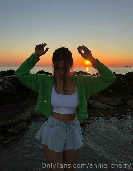 巨大ディルドオンリーファンズ ホットセクシー 写真