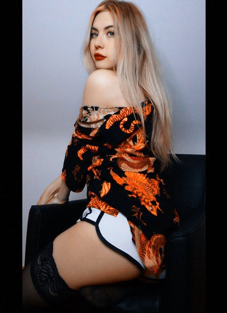 ASMR Onuri 無料女優 写真