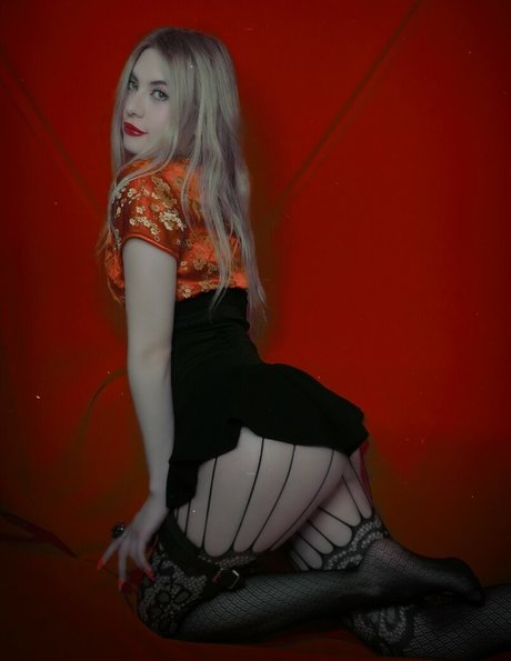 ASMR Onuri スター 写真