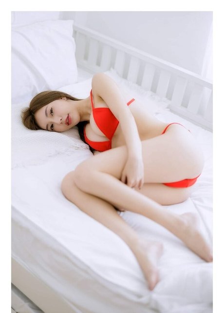 Champ Emmita 完璧なスター 写真