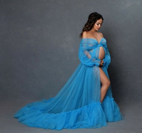 Vanessa Morgan セクシーなスター ギャラリー