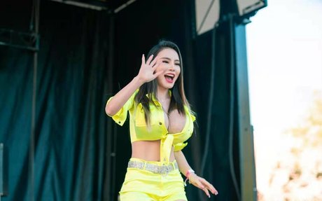 カップルのオンリーファンズ アートxxx 写真