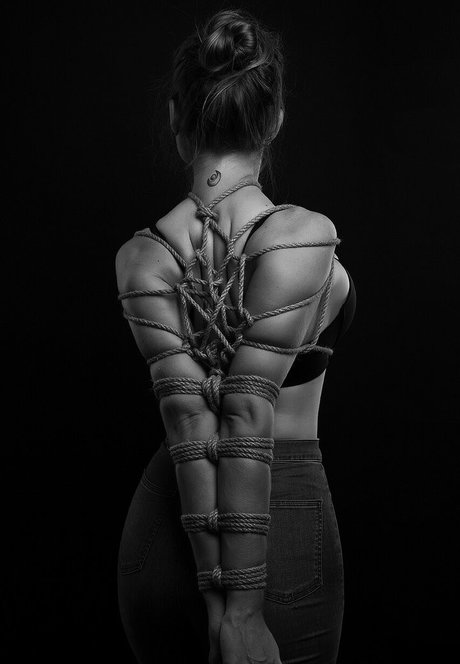 お尻を広げるオンリーファンズ 素敵 写真