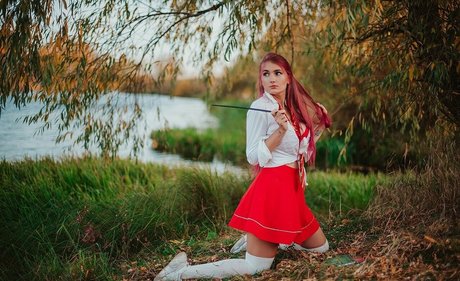 曲線美のランジェリーオンリーファンズ ホットセックス 写真