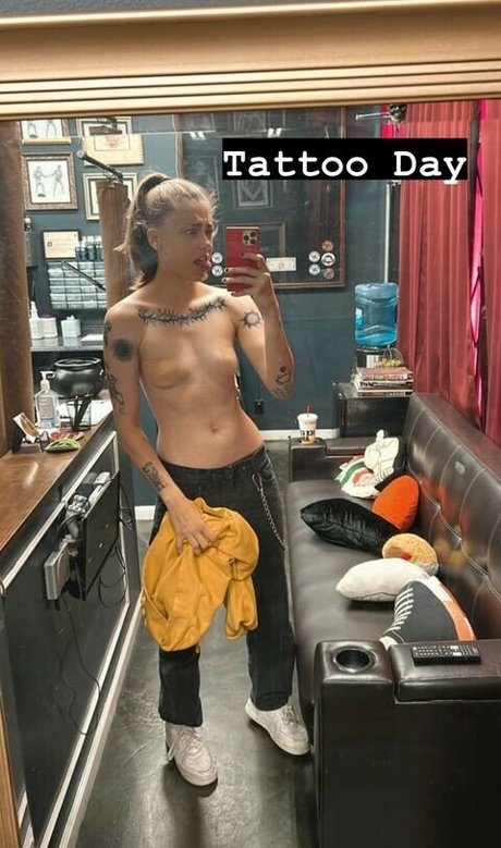 Onlyjayus ポルノモデル 画像