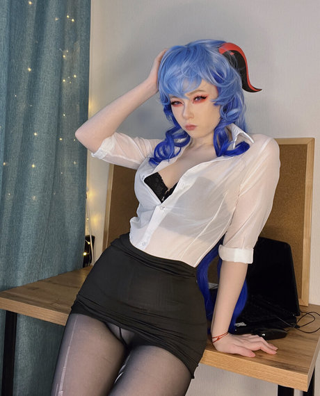 プッシー尻オンリーファンズ 裸 写真